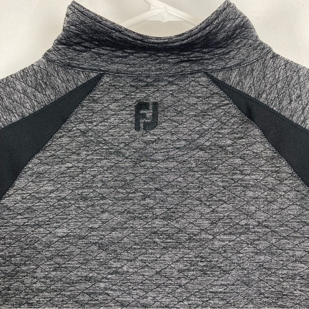 Footjoy Women’s Small Two Tone Black / Grey 1/2 Zip Poly Blend Sweater #27520 - Picture 8 of 14